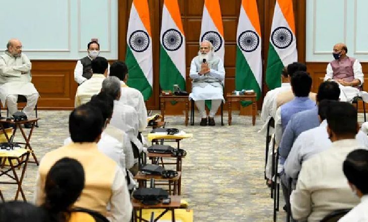 केंद्रीय कैबिनेट की मीटिंग थोड़ी देर में:कोरोना काल में एक साल बाद फिजिकल मीटिंग होगी; वैक्सीनेशन-इकोनॉमी समेत कई मसलों पर चर्चा हो सकती है