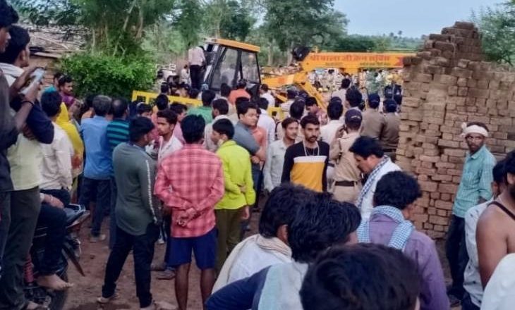 विदिशा में कुआं हादसा, 24 घंटे बाद रेस्क्यू खत्म:मलबे में दबे सभी 11 लोगों के शव निकाले; जिस 10 साल के बच्चे को बचाने में हादसा हुआ, उसकी लाश सबसे आखिरी में मिली