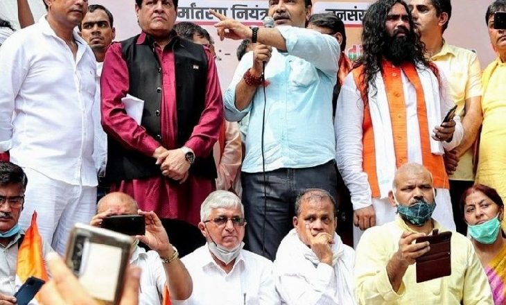 मुस्लिम विरोधी नारे लगाने पर कार्रवाई:पूर्व भाजपा प्रवक्ता समेत 5 संदिग्ध हिरासत में लिए गए, दिल्ली के जंतर-मंतर पर रैली में विवादित नारे लगाने का आरोप