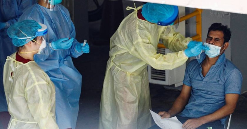 कोरोना देश में:बीते एक महीने में 12.37 लाख नए केस आए, 24259 लोगों की मौत हुई, जुलाई के दूसरे हफ्ते में सबसे ज्यादा 2.78 लाख मरीज बढ़े