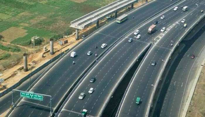 दिल्ली-मुंबई एक्सप्रेस-वे:5 राज्यों से गुजरेगा 1350 किलोमीटर लंबा रास्ता, इलेक्ट्रिक व्हीकल के लिए 4 लेन होंगी, 2023 में कंप्लीट होगा प्रोजेक्ट