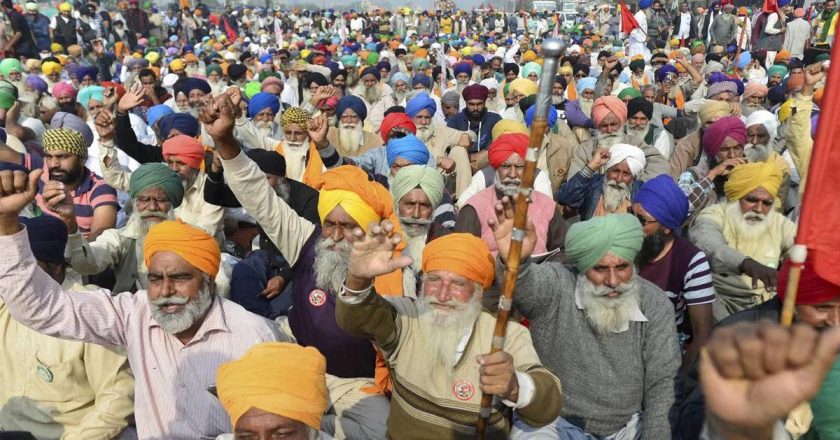 प्रदर्शन के दौरान एक किसान की मौत:दिल्ली-सिंघु बॉर्डर पर एक किसान की दिल का दौरा पड़ने से गई जान; आज किसानों ने भारत बंद बुलाया है