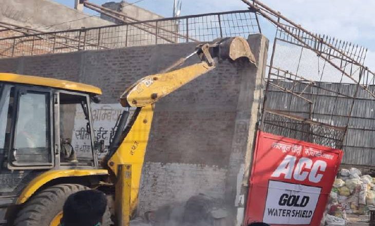 शिशु मंदिर के पूर्व छात्र ने दिग्विजय सिंह को नोटिस भेजा, जबलपुर में रेप का आरोपी ABVP का पूर्व महामंत्री गिरफ्तार