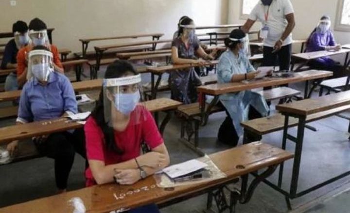 MP में 15 से यूनिवर्सिटी और कॉलेज खुलेंगे:50% उपस्थिति के साथ शुरू होंगी क्लास, स्टॉफ पूरा आएगा; हॉस्टल में अभी सीनियर स्टूडेंट को ही मिलेगी एंट्री