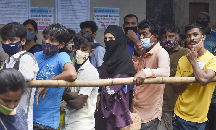 मुंबई में तीसरी लहर:अगस्त की तुलना में सितंबर के पहले हफ्ते में कोरोना के 18% ज्यादा केस मिले, गणेश पंडालों में भक्तों की एंट्री बैन; नागपुर में दुकानों का समय बदला