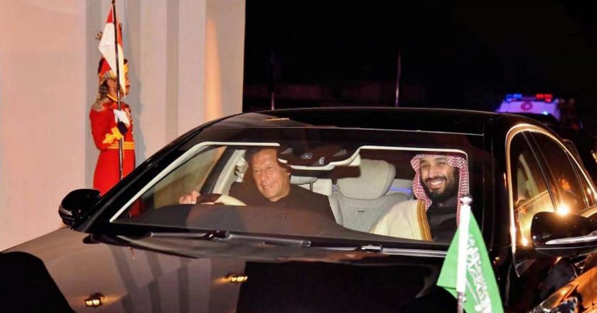 ये कैसा PM:सऊदी प्रिंस से मिली 16 करोड़ की घड़ी-झुमके इमरान ने बेच खाए; मुल्क को नहीं दी तोहफों की जानकारी