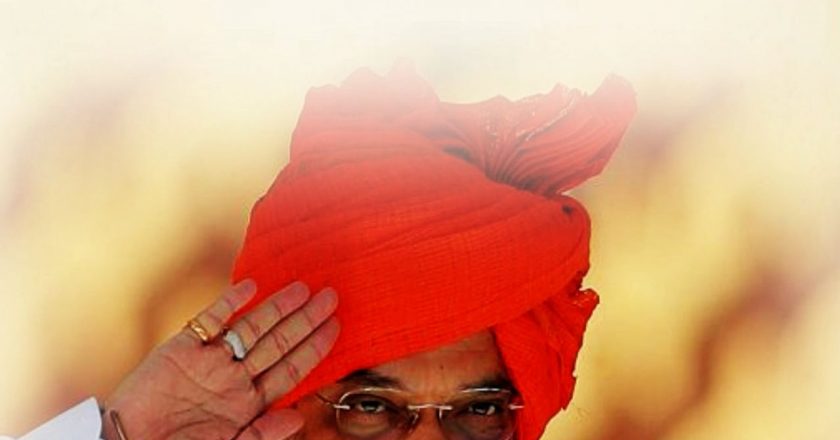 गृह मंत्री 3 दिन जम्मू-कश्मीर में रहेंगे:आर्टिकल 370 हटने के बाद शाह का पहला दौरा; सेना और IB चीफ समेत 12 बड़े अफसरों के साथ करेंगे बैठक