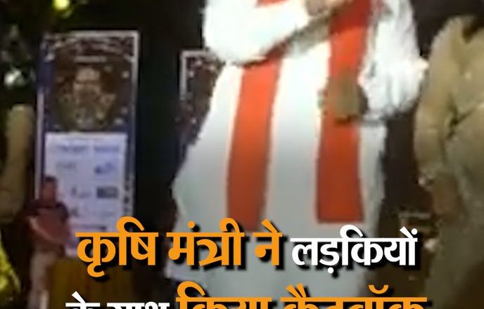 मॉडल्स के साथ कैटवॉक पर मंत्री ट्रोल:MP में उपचुनाव के बीच शिवराज के मंत्री का फैशन शो, दिखाया विक्ट्री साइन; यूजर ने लिखा- विलक्षण प्रतिभा के धनी BJP में ही क्यों
