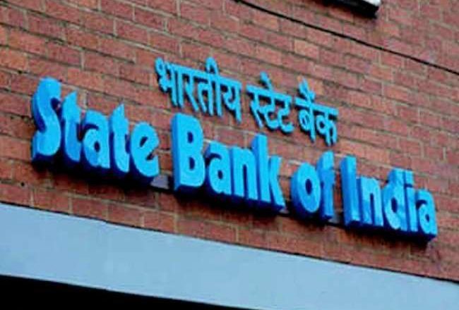 एसबीआई ने पेंशनर्स को दी सुविधा:जीवन प्रमाण पत्र जमा करने के लिए अब बैंक आने की जरूरत नहीं, ऑनलाइन होंगे जमा; वीडियो कॉल की सुविधा भी