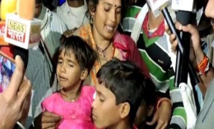 न्याय की मांग को लेकर चक्काजाम:मृतक के परिजनों ने शव को बीना भोपाल स्टेट हाईवे पर रखकर किया चक्काजाम, थाने का घेराव भी किया