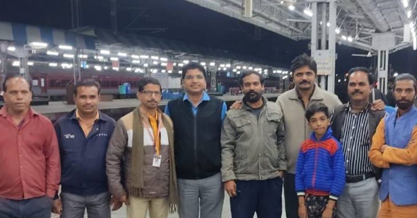 विदिशा में कई महीने से चल रहा था संघर्ष:मांगों को लेकर रेलवे अप-डाउनर्स अब खटखटाएगा सुप्रीम कोर्ट का दरवाजा