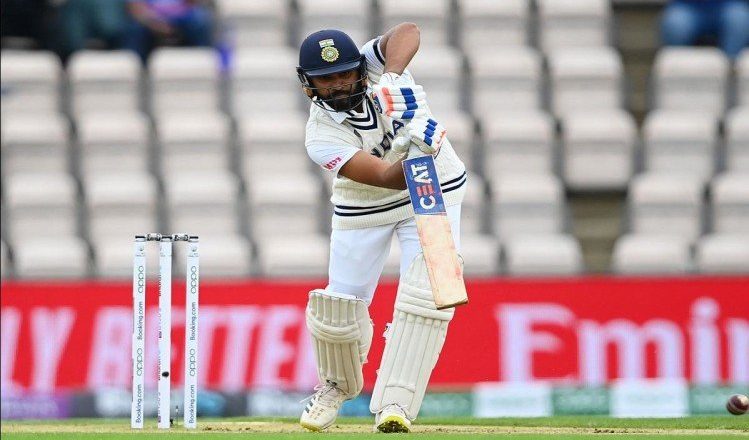 न्यूजीलैंड के खिलाफ घरेलू टेस्ट सीरीज में मिली हार के बाद कप्तान रोहित शर्मा का टेस्‍ट करियर अधर में दिख रहा है।