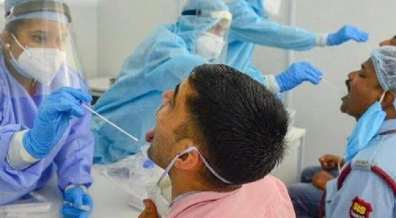 देश में ओमिक्रॉन के 33 केस:दिल्ली में ओमिक्रॉन का दूसरा मामला, महाराष्ट्र में 3 साल की बच्ची संक्रमित; मुंबई में धारा 144 लागू