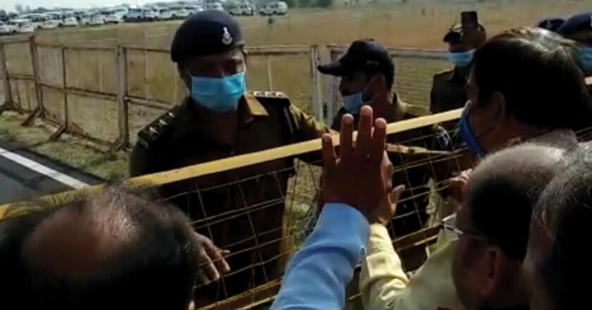 रतलाम में रोकने पर भड़के नेताजी:BJP पदाधिकारी बोले- हेलिपैड तक जाने दो, वरना मुख्यमंत्री को काले झंडे दिखाएंगे, साथी नेता बोले- अरे, CM अपना है