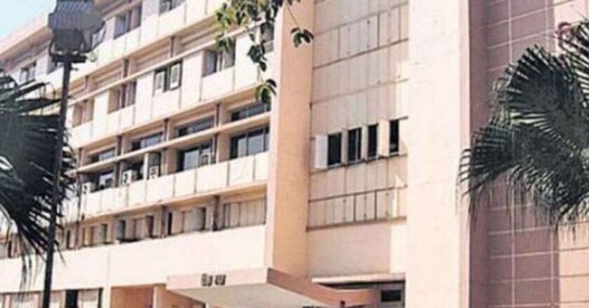 ओमिक्रॉन का डर, MP बोर्ड का प्लान-B:10-12th के ऑफलाइन एग्जाम नहीं हो पाते हैं तो आंतरिक मूल्यांकन से बनेगा रिजल्ट