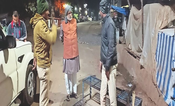 4 गश्त पाइंट पर मिले सिर्फ 7 जवान….:विधायक उमाकांत ने रात 2 से 4 बजे तक तीन थाना क्षेत्रों का किया निरीक्षण, 5 बजे एसपी को सुधार और कार्रवाई के लिए पत्र