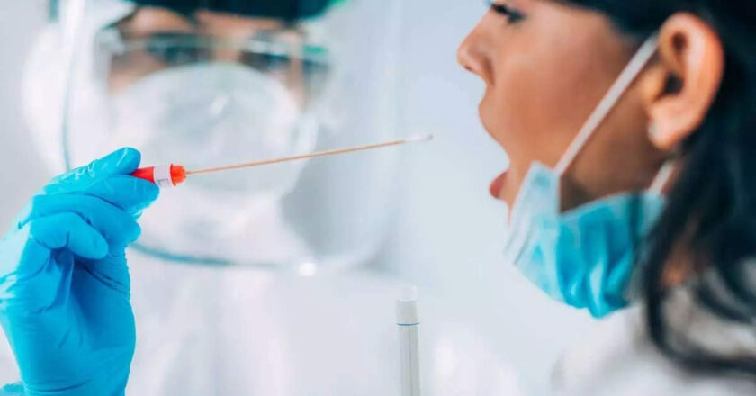 इंदौर में 24 घंटे में 6 नए केस:दिसम्बर के 10 दिन में 50 पॉजिटिव, इनमें 9 बच्चे; अच्छी बात यह कि 3 ठीक होकर डिस्चार्ज