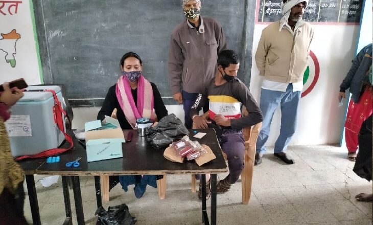 विदिशा में टीकाकरण अभियान:जिला शिक्षा अधिकारी बोले- वर्ग विशेष के लोग अभियान का कर रहे बहिष्कार, समझाने भी गया लेकिन वे नहीं माने