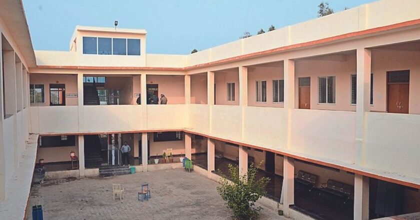 नए साल की सौगात:भवन निर्माण के साथ फर्नीचर भी मिला 3000 छात्र-छात्राओं को मिलेगी सुविधा