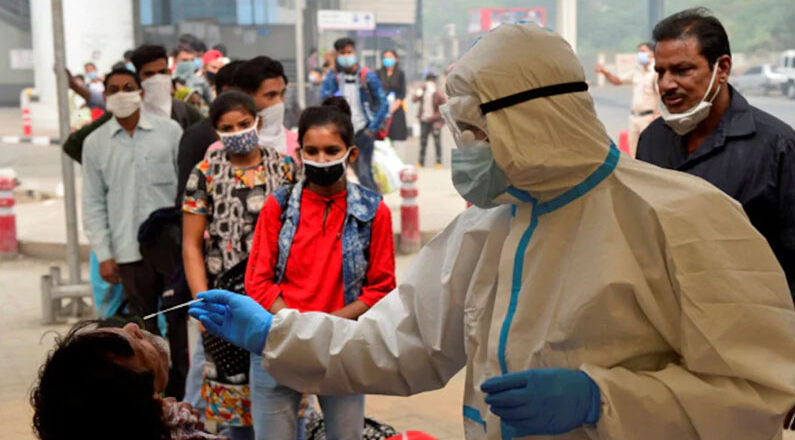 कोरोना देश में LIVE:24 घंटे में 3.37 लाख नए केस मिले, 488 मौतें; तीसरी लहर में कुल एक्टिव केस पहली बार 21 लाख के पार