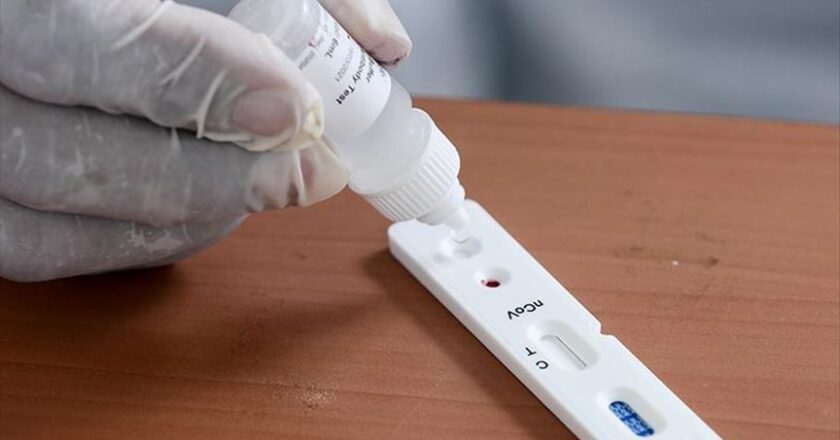 देश में तीसरी लहर का अंत नजदीक:6 महानगरों में 10 दिन में घटे नए केस; पॉजिटिविटी रेट भी घटा