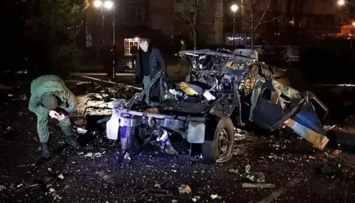 यूक्रेन में युद्ध का ट्रेलर:अलगाववादियों ने सिक्योरिटी चीफ की कार उड़ाई, गैस पाइपलाइन में भी ब्लास्ट; कल स्कूल पर रॉकेट दागे थे