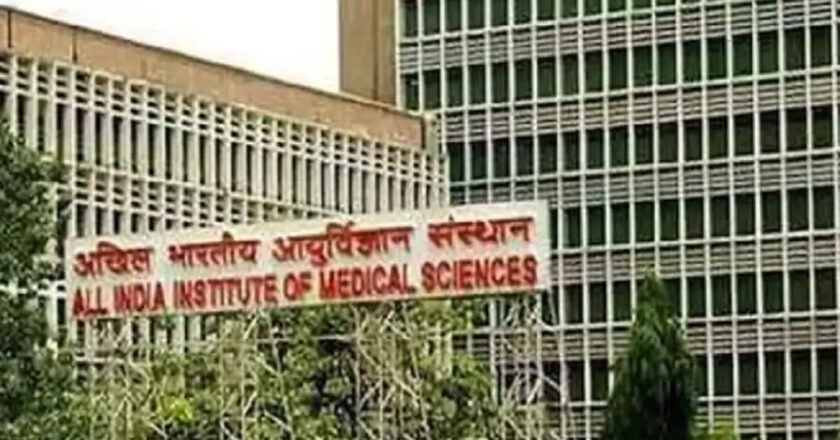 सरकारी अस्पतालों की सेहत खराब:10 महीने में जेपी, एम्स और सुल्तानिया के13 डॉक्टरों ने छोड़ी नौकरी