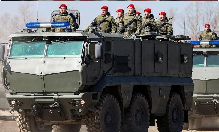 रूस ने सैकड़ों मिलिट्री ट्रक यूक्रेन भेजे, ट्रम्प ने पुतिन को जीनियस कहा; यूक्रेन बोला- जंग जीतने तक लड़ेंगे