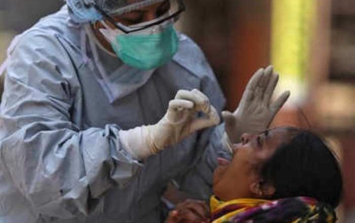 कोरोना अपडेट्स:देश में 24 घंटे में 56,017 मरीज मिले, 656 मौतें; केरल और महाराष्ट्र समेत 5 राज्यों में ही 71% एक्टिव केस