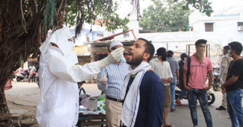 कोरोना देश में LIVE:24 घंटे में 1.61 लाख केस, लगातार दूसरे दिन 2 लाख से कम; पॉजिटिविटी रेट भी 10% से नीचे