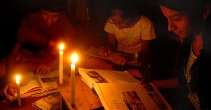 चंडीगढ़ में गुरुवार तक नहीं आएगी बिजली:अस्पतालों में सर्जरी टलीं, घरों में पानी नहीं, आर्मी बुलानी पड़ी; हाईकोर्ट में आज चीफ इंजीनियर की पेशी