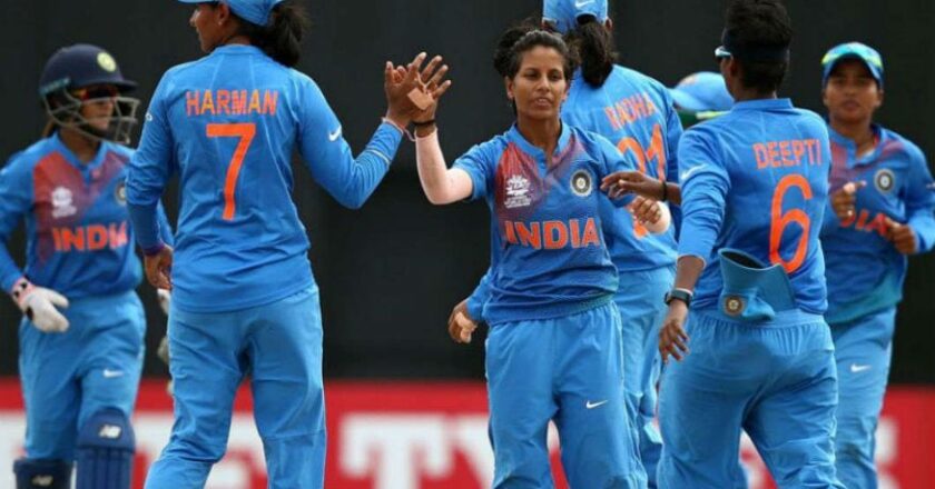 IND vs NZ महिला वर्ल्ड कप LIVE:भारत के सामने 261 रन का टारगेट, दो ओवर के बाद स्कोर 5/0; मंधाना-यास्तिका क्रीज पर