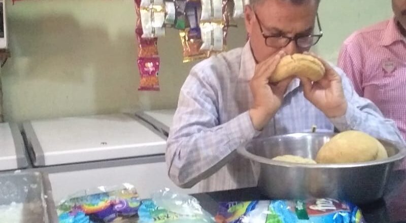 गंजबासौदा में कार्रवाई:पुराने तेल तल रहे थे आलूबड़ा नपा के अमले ने नष्ट कराया तेल, 6 दुकानदारों के बनाए चालान