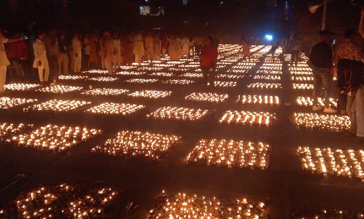 महाकाल की नगरी में कमाल:महाशिवरात्रि पर 11.7 लाख दीये जलाकर बनाया वर्ल्ड रिकॉर्ड, दीयों से जगमग हुआ उज्जैन