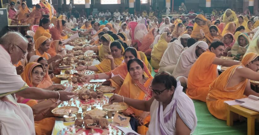 आर्यिका मां ने कहा- भगवान के बताए हुए मार्ग पर चलने वाला निश्चित ही एक दिन परम पद को प्राप्त होता है