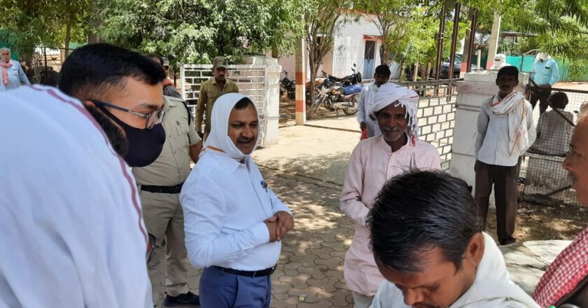 Vidisha कलेक्टर ने किया नटेरन तहसील कार्यालय निरीक्षण व स्टॉप डेम का अवलोकन