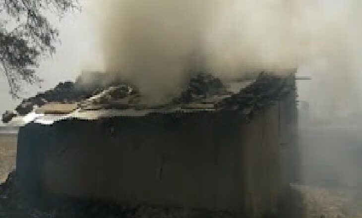 खेत में लगी आग को बुझाते समय फायर ब्रिगेड में आई खराबी, 3 कर्मचारी झुलसे