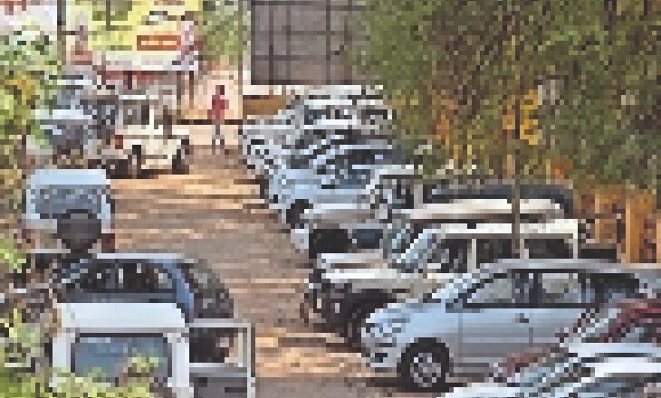 जाम लगने से हालात बद से बदतर-अव्यवस्थित यातायात को लक्ष्मण रेखा डालकर नियंत्रण करने की तैयारी