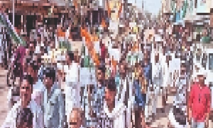 महंगाई के विरोध में कांग्रेस ने किया प्रदर्शन:पेट्रोल 100 के पार, सिलेंडर के दाम में हर माह बढ़ोतरी , सुनने वाला कोई नहीं