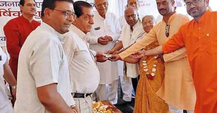 पानी को तरसते रेल यात्रि:रेल यात्रियों के लिए उपयोगी जल सेवा को 37 साल बाद किया बंद, बड़ा सवाल रेलवे खुद तो पानी की व्यवस्था नहीं करा पा रहा