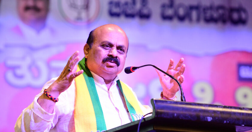 स्कूली पाठ्य पुस्तकों में होंगे आठ बदलाव