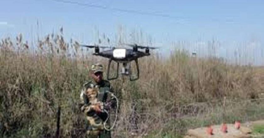 ड्रग्स हो या अमरीकी हथियार, पाकिस्तान कर रहा ड्रोन से सीमा पार
