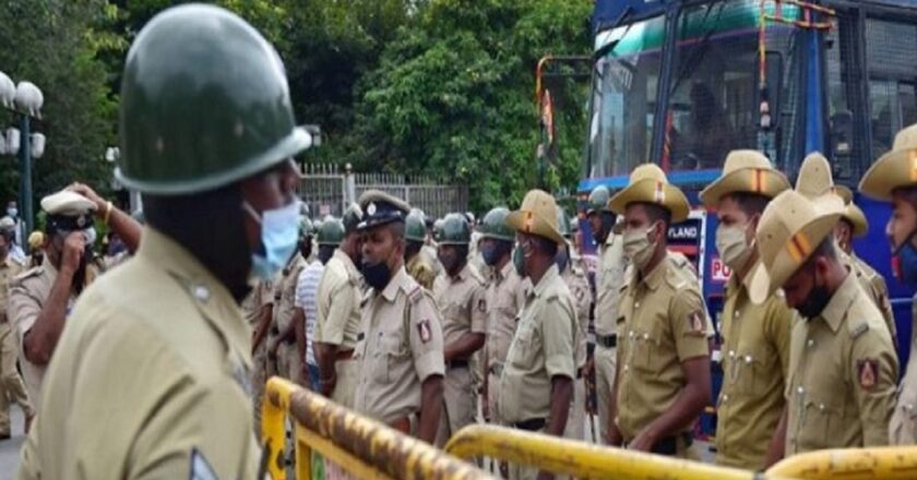 ‘श्रीरंगपटना चलो’ के आह्वान के बाद धारा 144 लागू, शराब की बिक्री पर भी लगी रोक