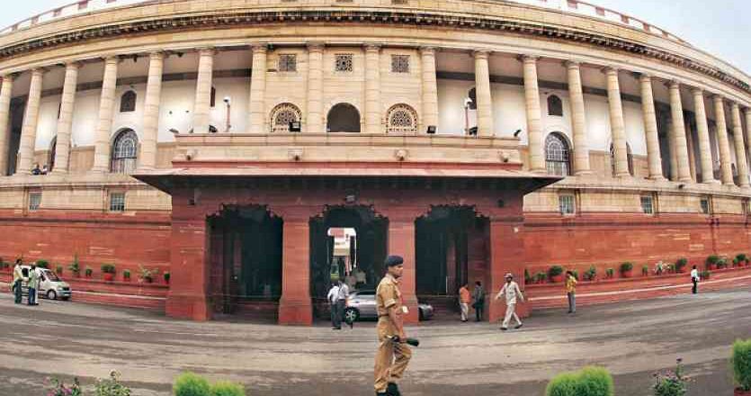 4 राज्यों में 16 सीटों के लिए मतदान शुरू, जयपुर के आमेर में इंटरनेट सेवा नौ बजे से बहाल