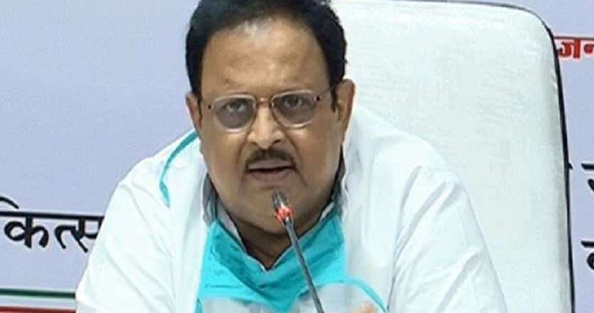 हार्दिक पटेल के आरोपों पर रघु शर्मा का पलटवार, कहा- निजी स्वार्थों के लिए छोड़ी है पार्टी