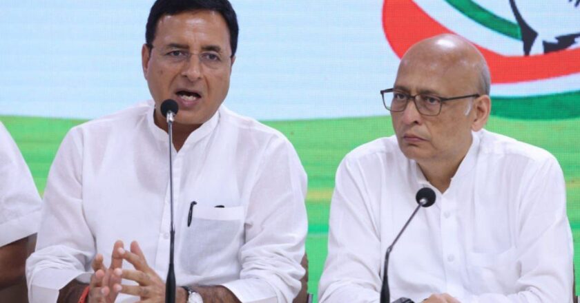 कांग्रेस ने बताया 90 करोड़ का हिसाब, कर्मचारियों को चुकाए 67 करोड़