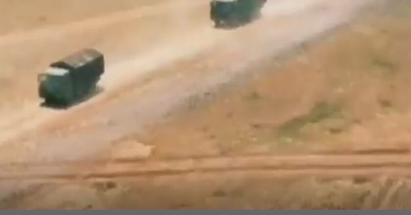 भारत को बॉर्डर पर घेरने के लिए नई तैयारियों में जुटा चीन! डोकलाम में बसाया गांव, LAC पर बनाएगा हाईवे