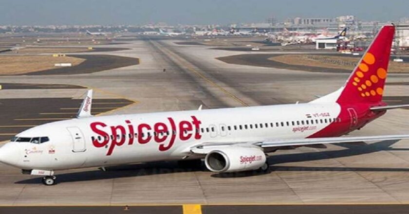 SpiceJet की एक और फ्लाइट में खराबी, मुंबई में प्लेन की इमरजेंसी लैंडिंग, 17 दिन में तकनीकी खराबी की 7वीं घटना