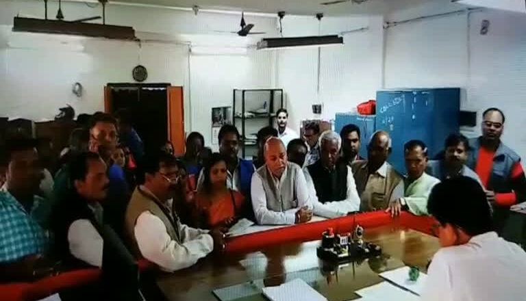 संभाग की सबसे धनाड्य नगर पालिका का अध्यक्ष बनाने खींचतान, निर्दलियों पर दाव लगा रहे दोनो राजनैतिक दल