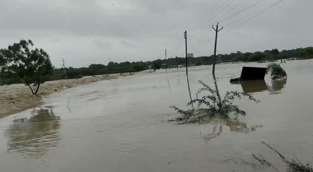 आसमान से बरसी आफत! मराठवाड़ा और विदर्भ के 130 गांवों में आई बाढ़, आसना नदी उफान पर